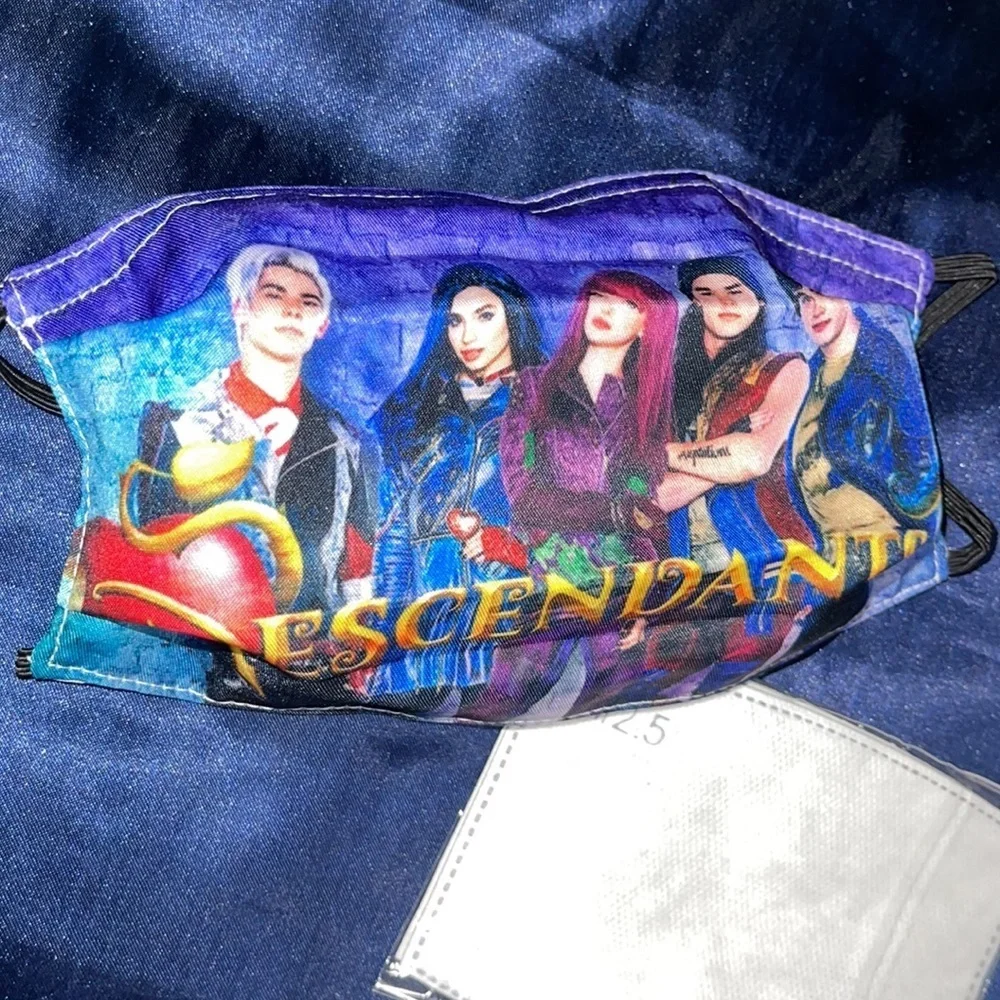 6/$20 New Kid’s Descendants face mask
